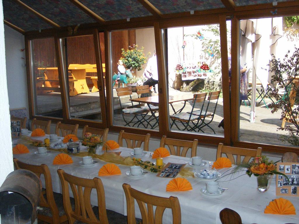 Hotel Gasthof Roessle Westerheim Exterior photo